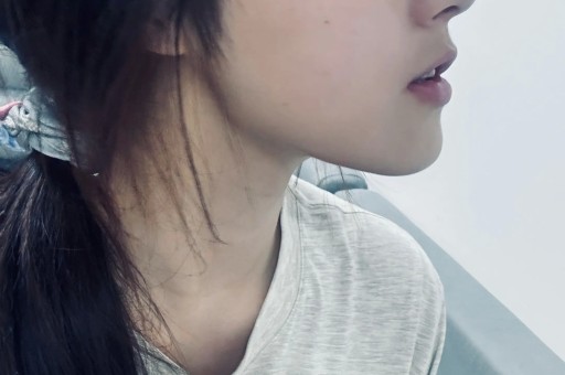歌手张敬轩被扒出喜欢男扮女装那画面不想多看几眼辣眼睛