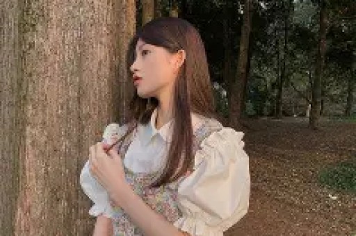 陪玩陪睡算啥？继人体盛宴、舔手指后艺人再曝阴暗面 秦岚被牵