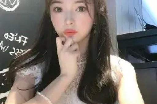 张艺兴成有道全线代言人赵露思演唱会秒空！最新娱乐八卦大揭秘